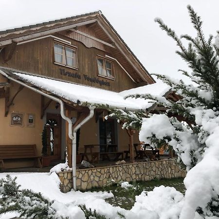 Hotel Tiszafa Vendeghaz Szentgál Exterior foto